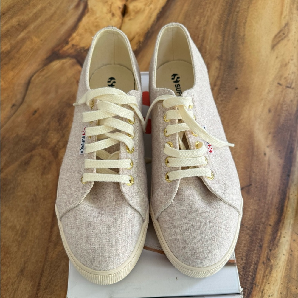 NWT Superga 2790 Platform Sneaker
Oatmeal, Size 9.5 W / 8.5M / 41 Euro